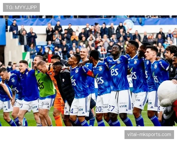 尼斯边路进攻再显威力，稳健表现彰显强大攻击力