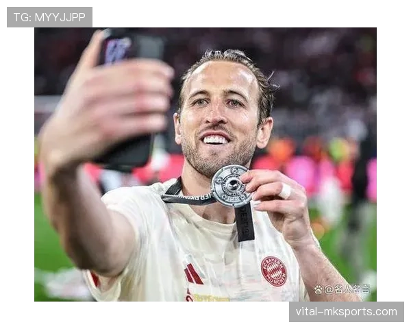 哈里·凯恩任意球再显神技，状态回暖引球迷热议