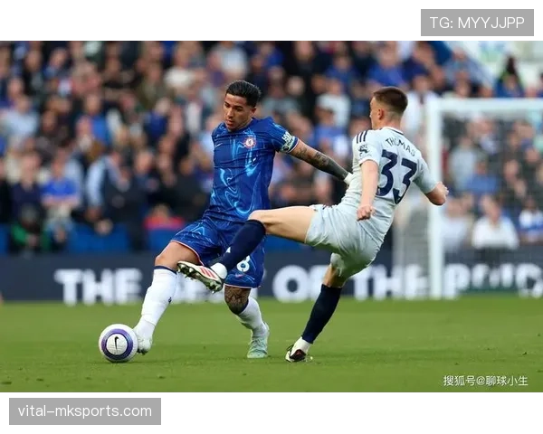 切尔西防线磨合仍不稳定，近期表现波动对赛季走势形成制约